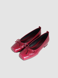 Classic Romantic Ballerina Flat Shoes: 'Minnet' Dark Red